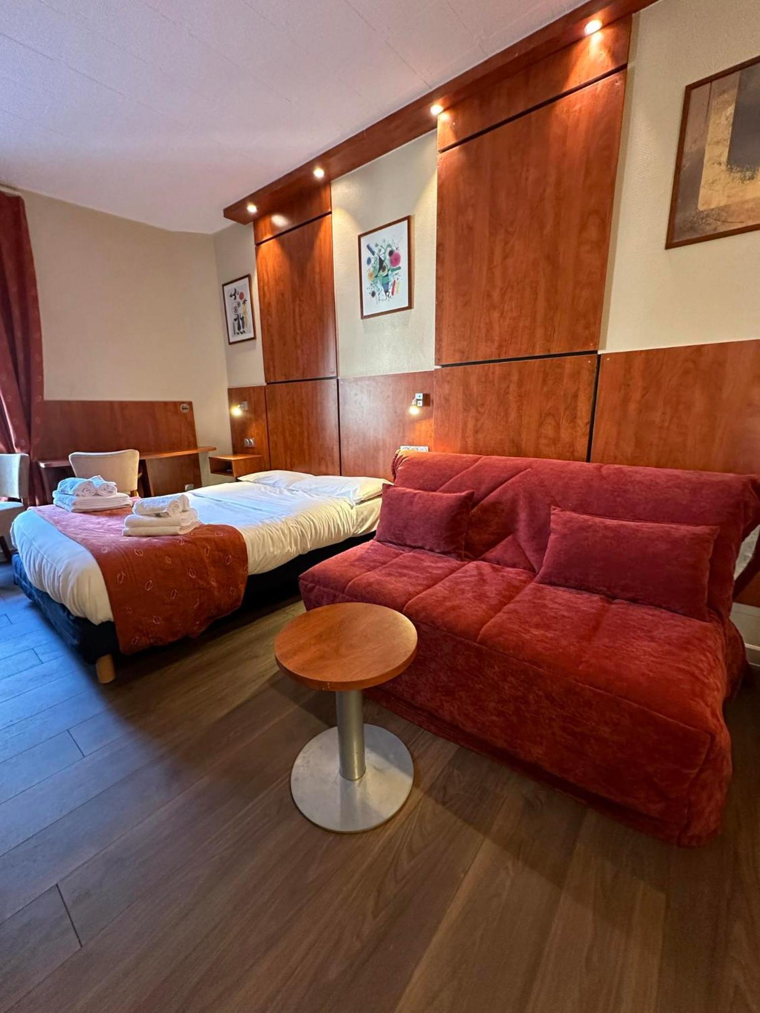 Hotel Victoria *
